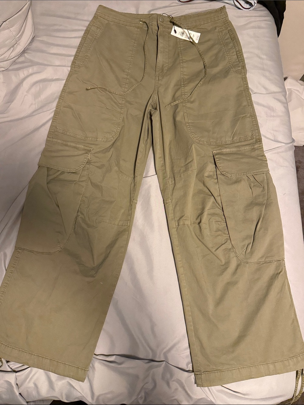 Woman’s Olive Cargo Pants